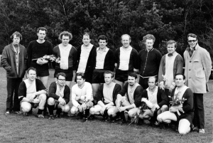 F5315 Jan Lindenschot veteranen elftal 1969
